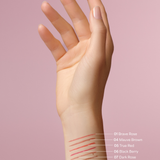 lavera Lip Contour -Soft Mocha 08- durante l'applicazione
