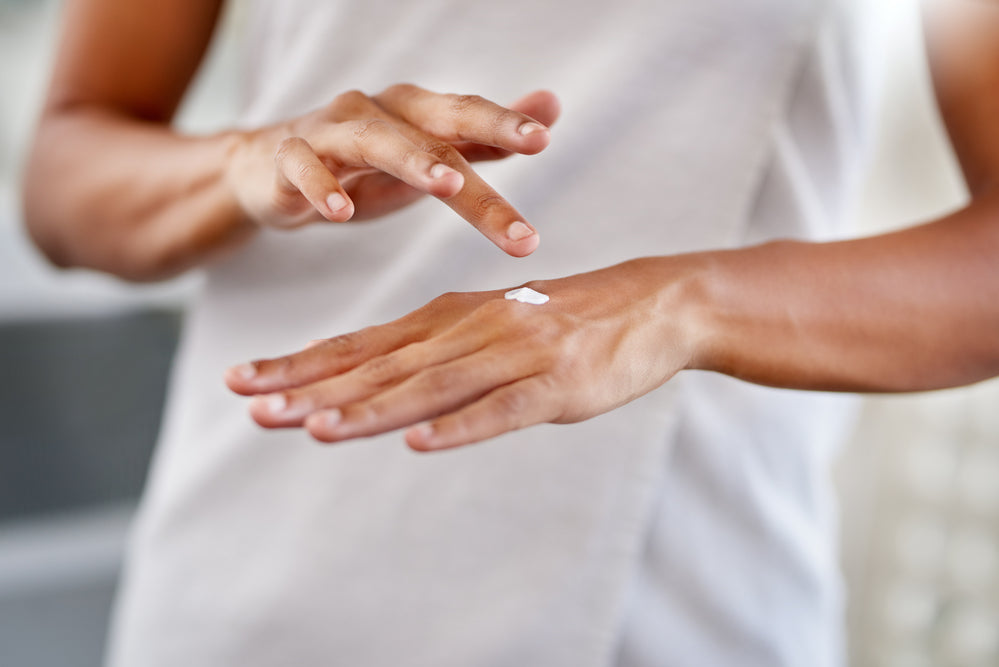 Cura delle mani per uomo