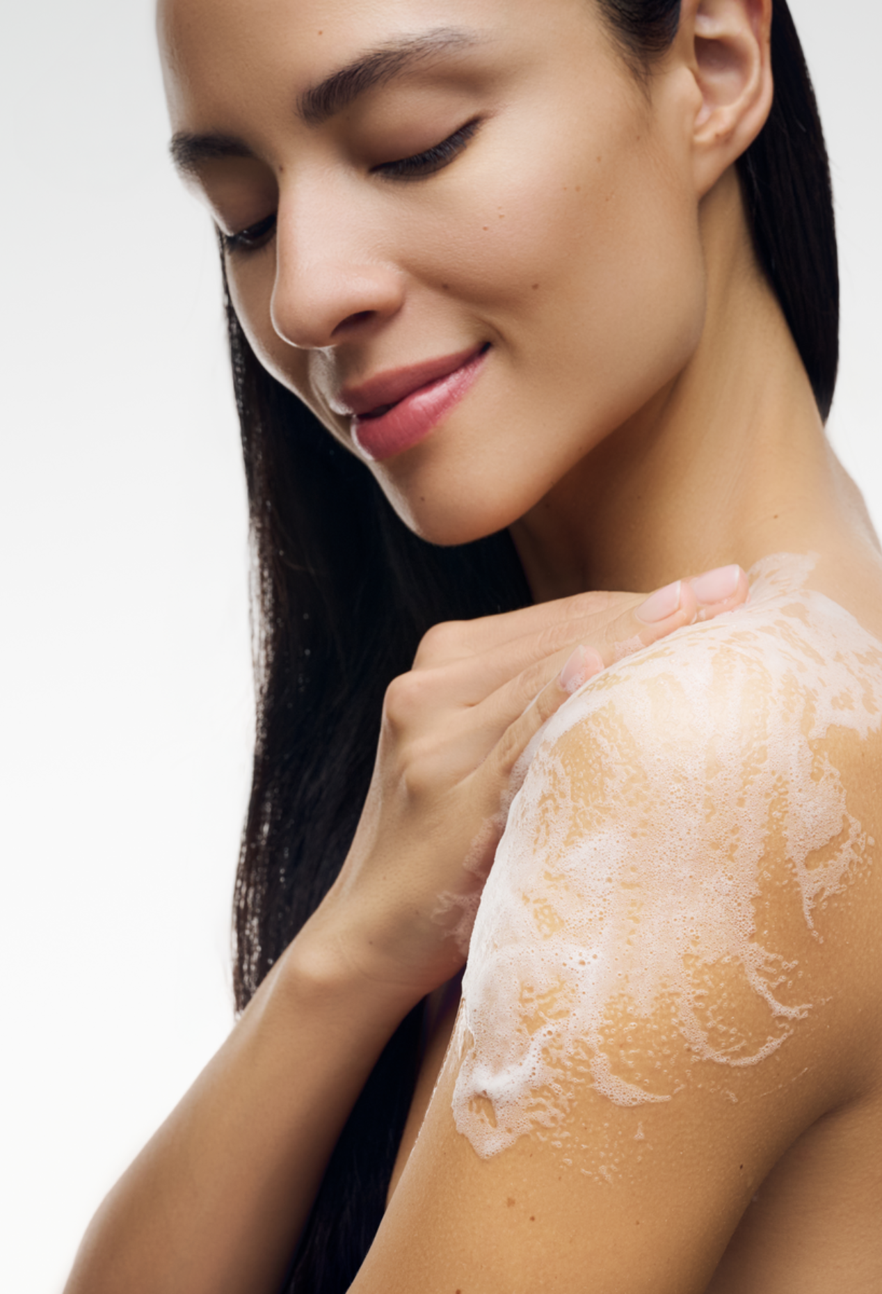 lavera Gel Doccia Refresh Me durante l'applicazione