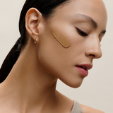 lavera Hyaluron Liquid Foundation -Golden Sand 07- durante l'applicazione