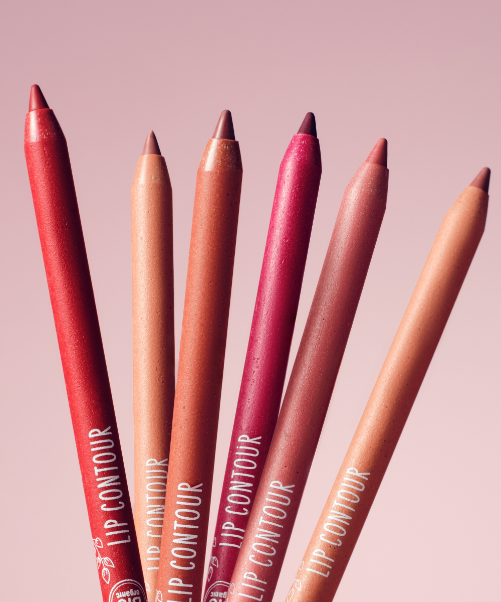 lavera Lip Contour -Mauve Brown 04- durante l'applicazione