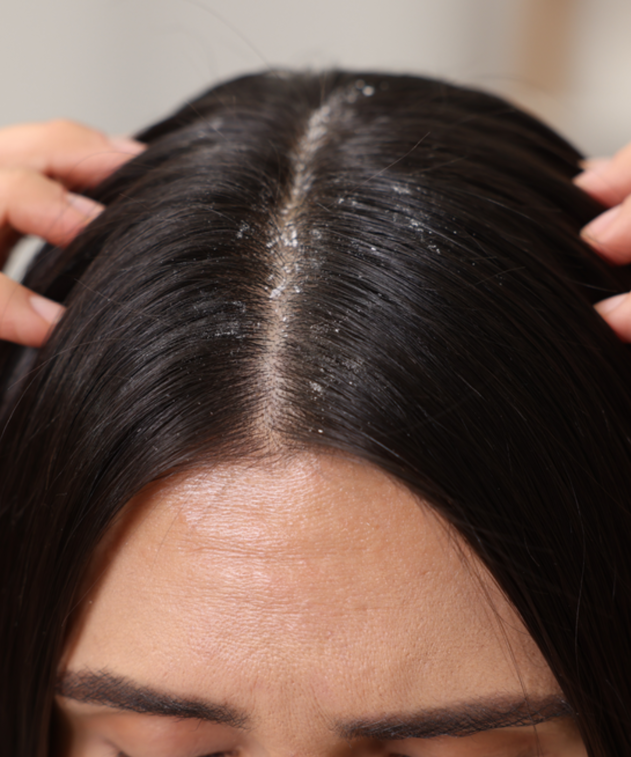 lavera Shampoo Anti-Dandruff durante l'applicazione