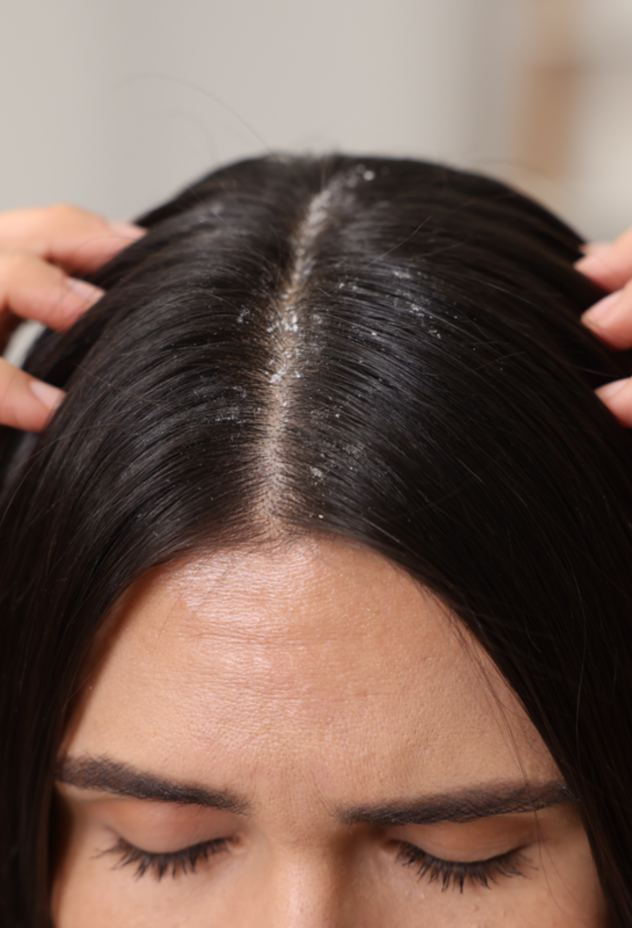 lavera Shampoo Anti-Dandruff durante l'applicazione