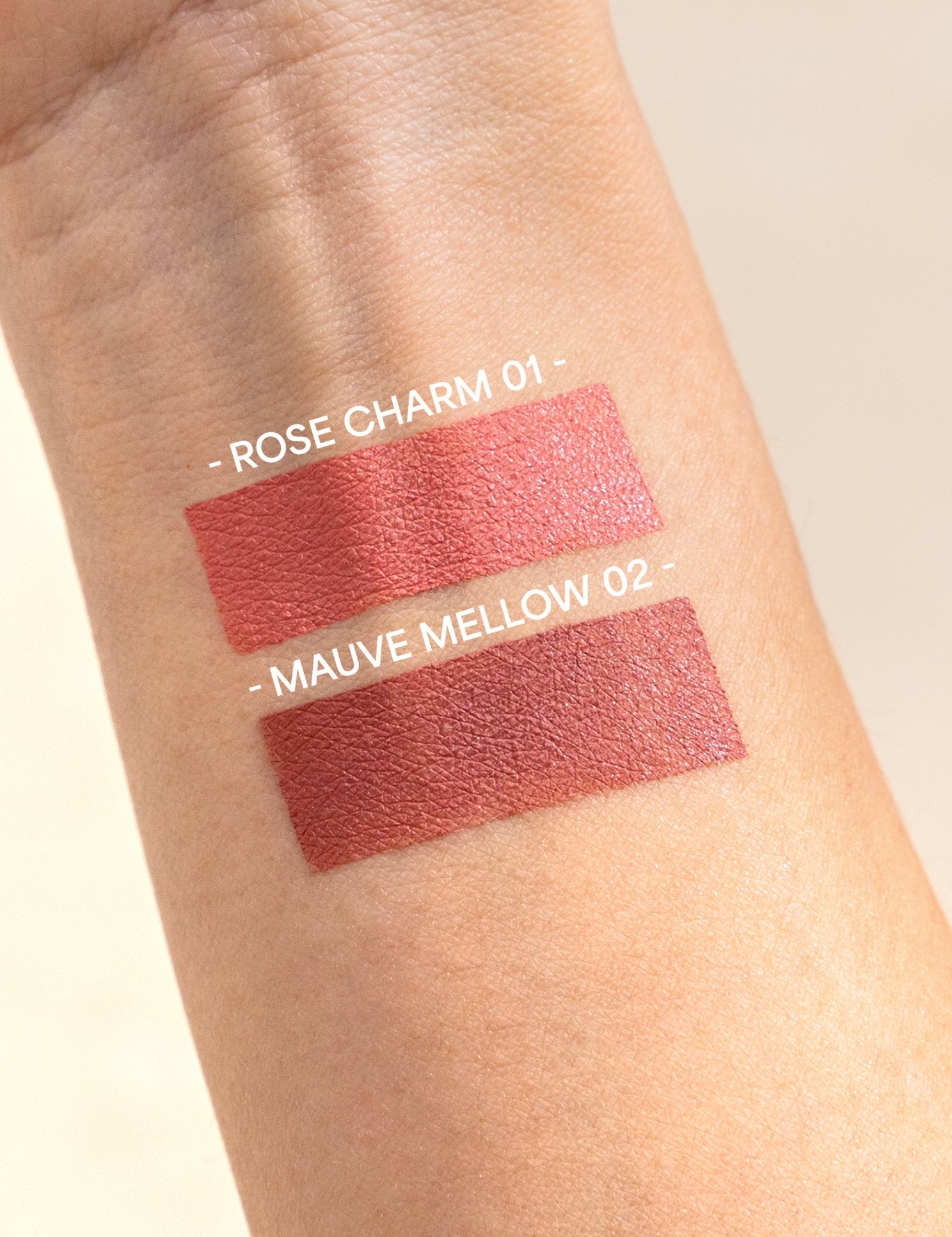 lavera Floral Cream Blush -Rose Charm 01- in der Anwendung