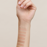 lavera Hyaluron Liquid Foundation -Warm Caramel 08- durante l'applicazione