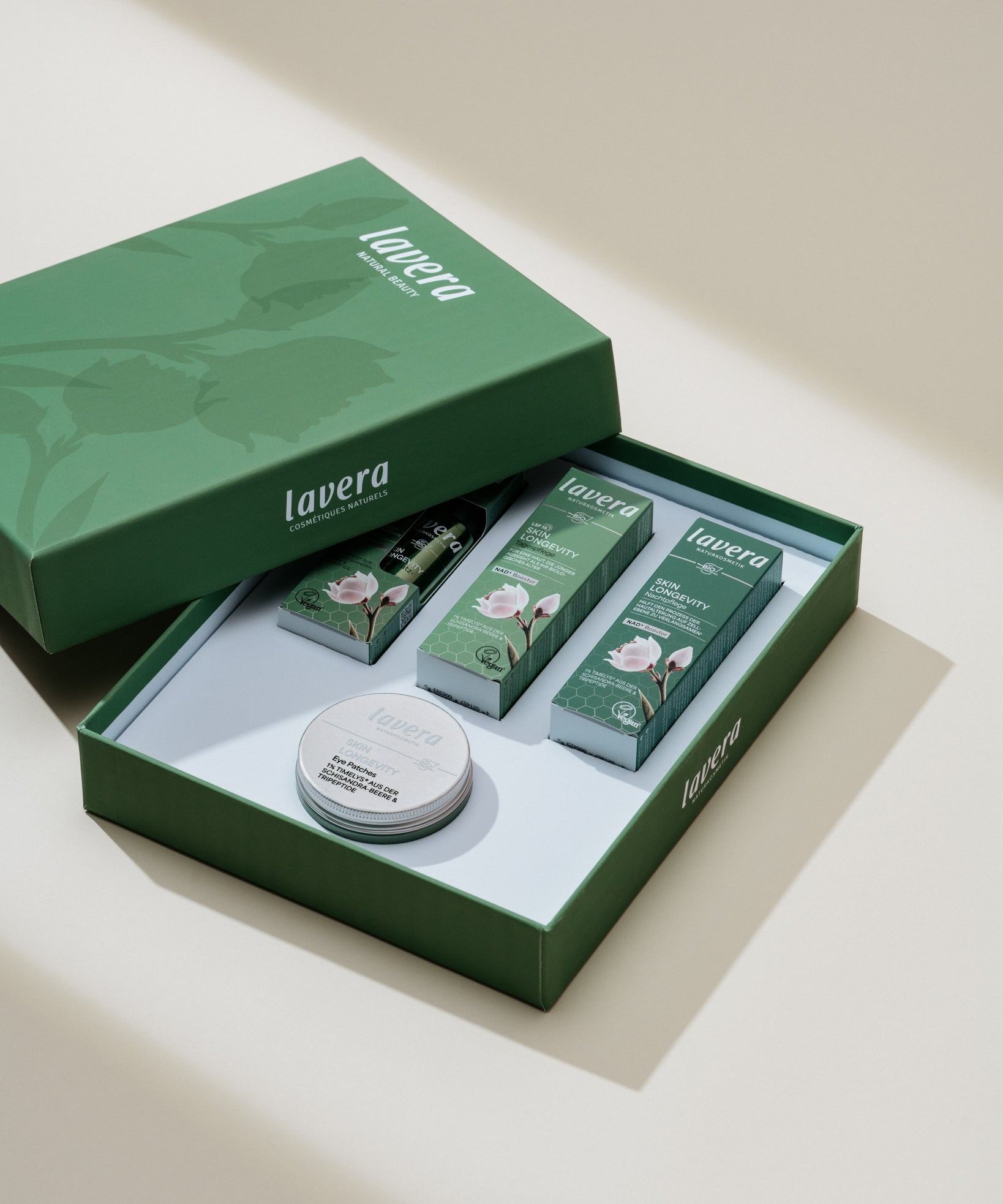 lavera Skin Longevity Routine Complete Set durante l'applicazione