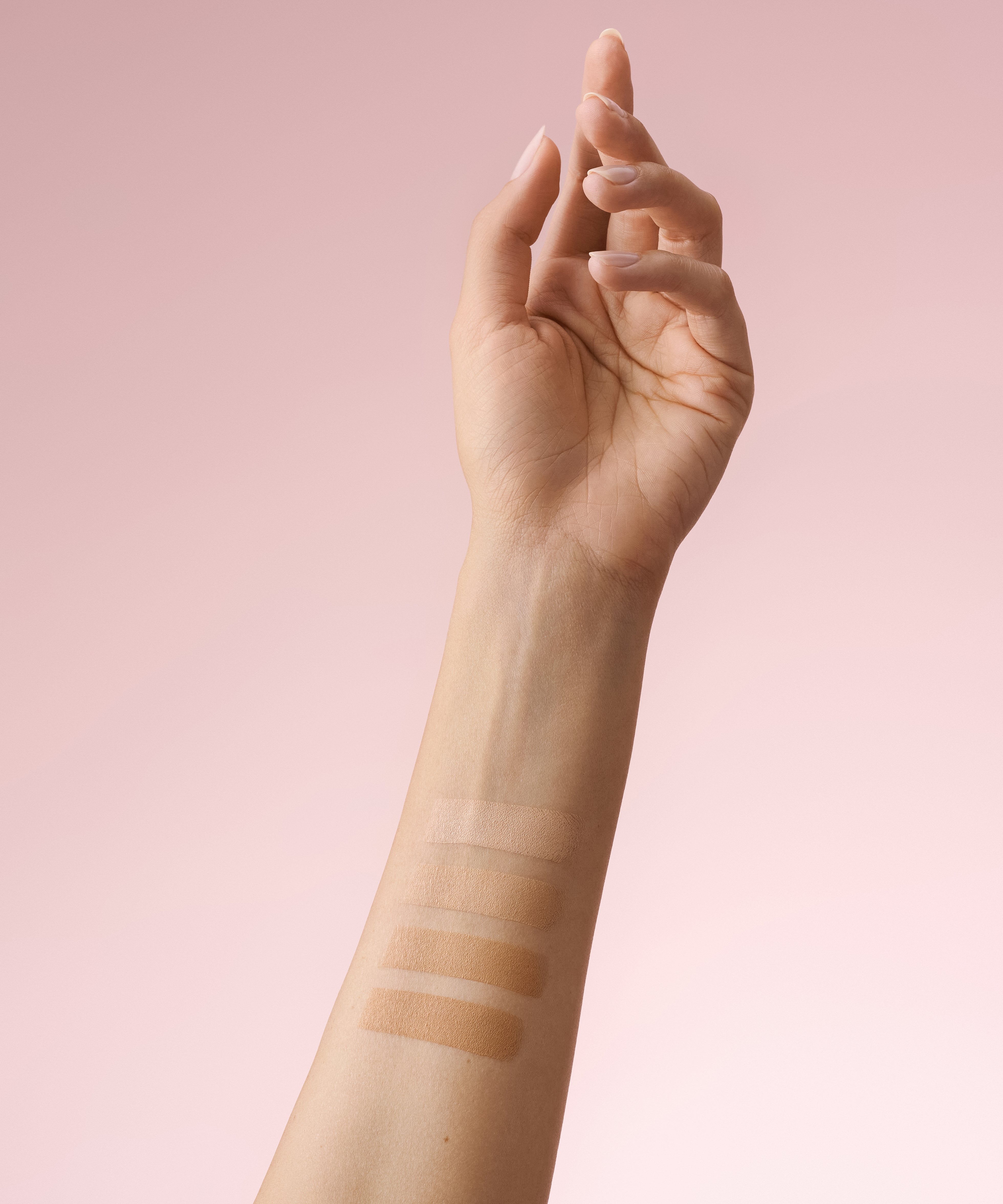 lavera Cream to Powder Foundation -Light 01- durante l'applicazione