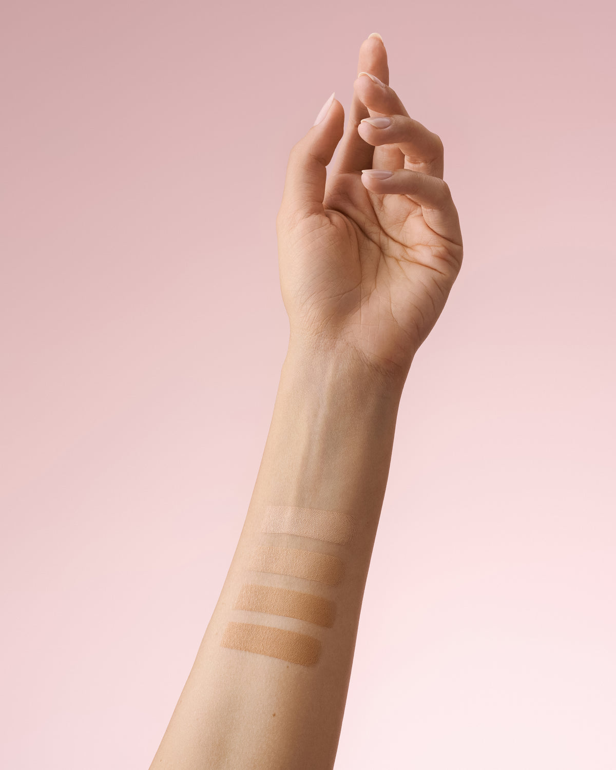 lavera Cream to Powder Foundation -Light 01- durante l'applicazione