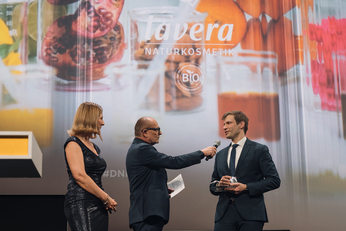 Phillip Haase e giuria alla cerimonia di premiazione del premio tedesco per la sostenibilità