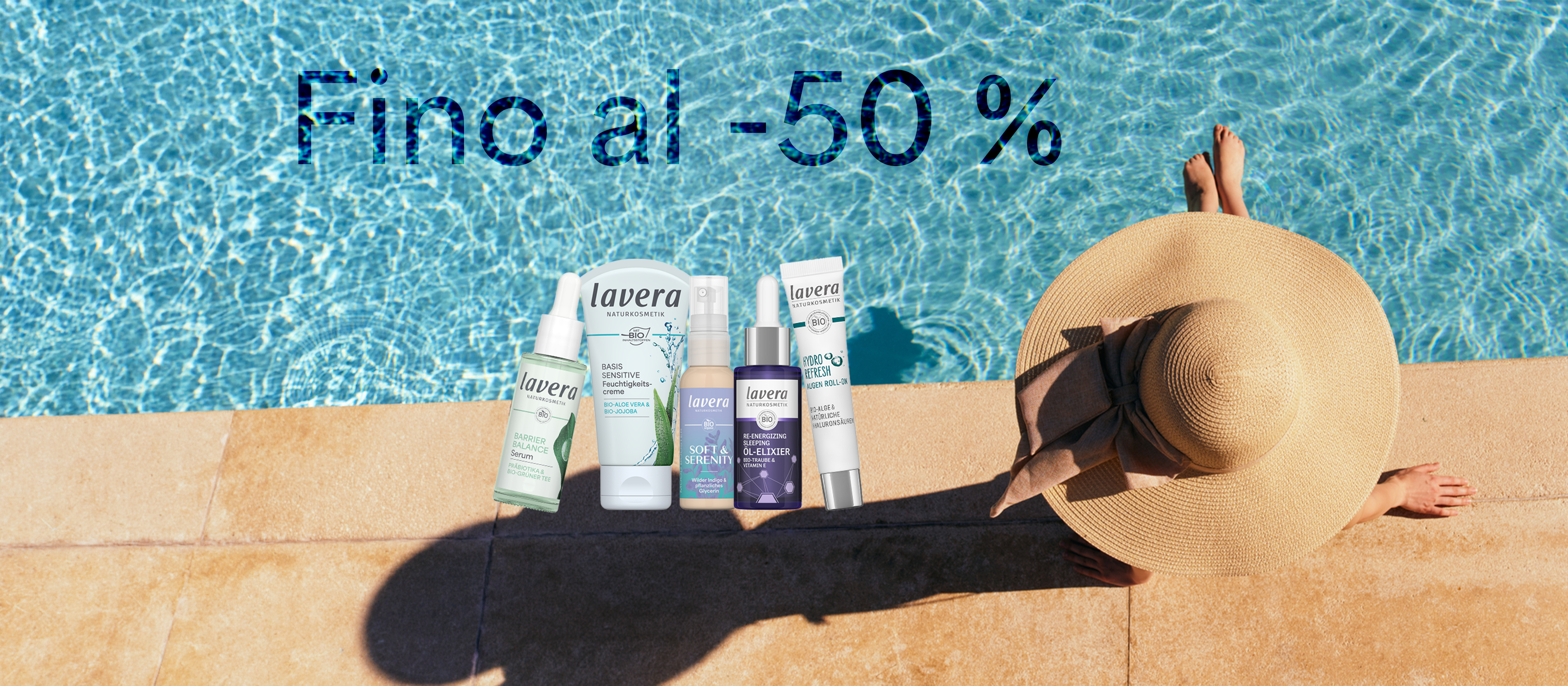 Frau mit Sonnenhut am Pool, mit Produkten im Bild