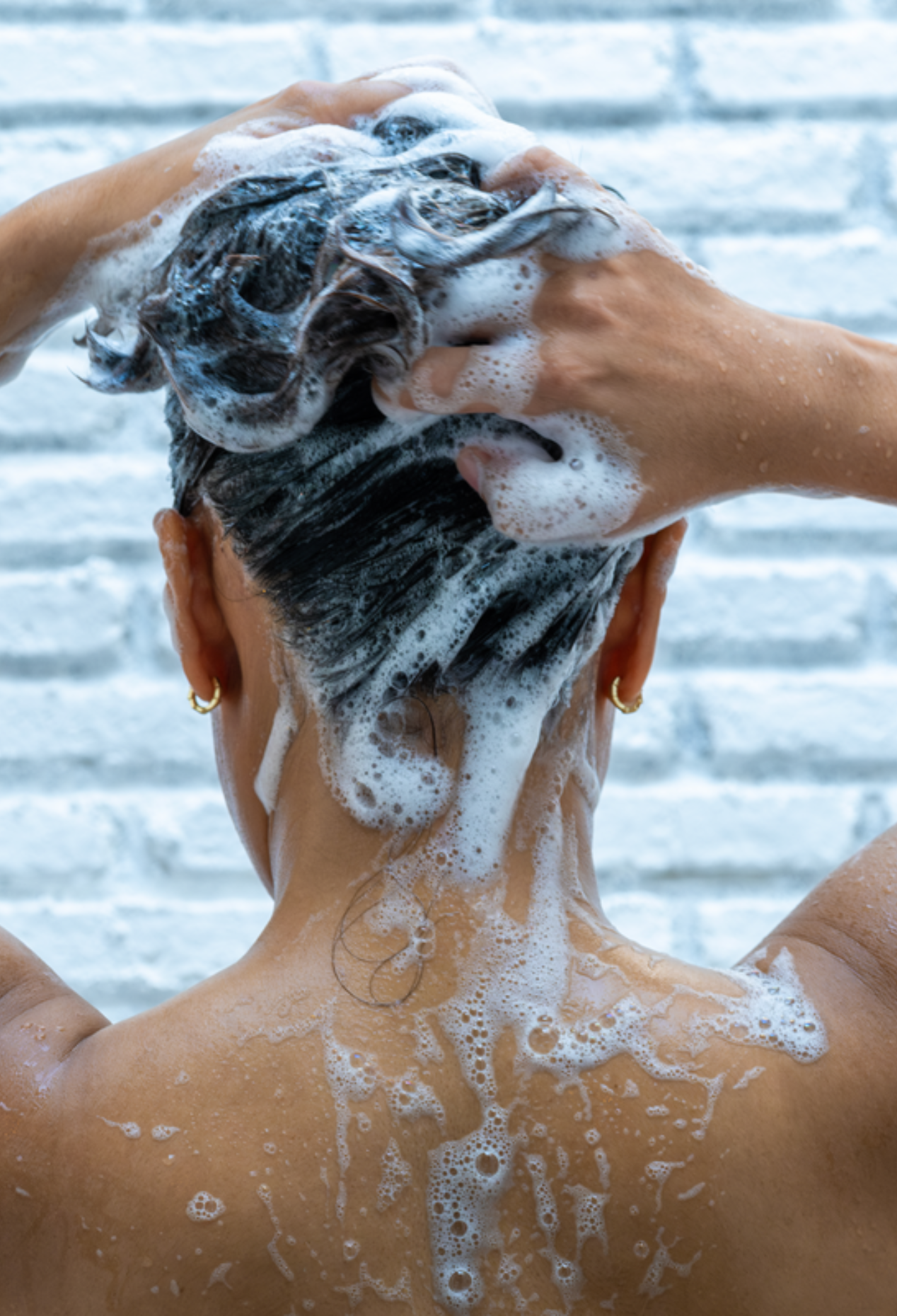 lavera Shampoo basis sensitive Hydrate & Care durante l'applicazione