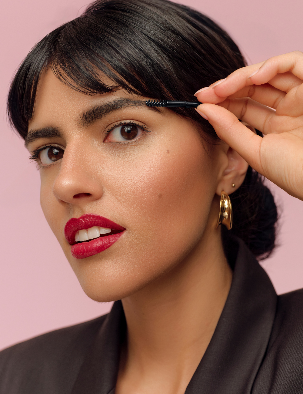 lavera Eyebrow Powder Duo durante l'applicazione