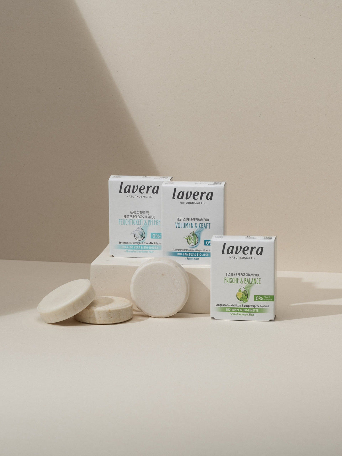 lavera Festes Pflegeshampoo basis sensitive Feuchtigkeit & Pflege