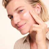 lavera basis sensitive Crema idratante antirughe Q10 durante l'applicazione