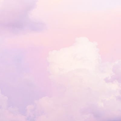 Nuvola di vapore color pastello in tonalità rosa e viola
