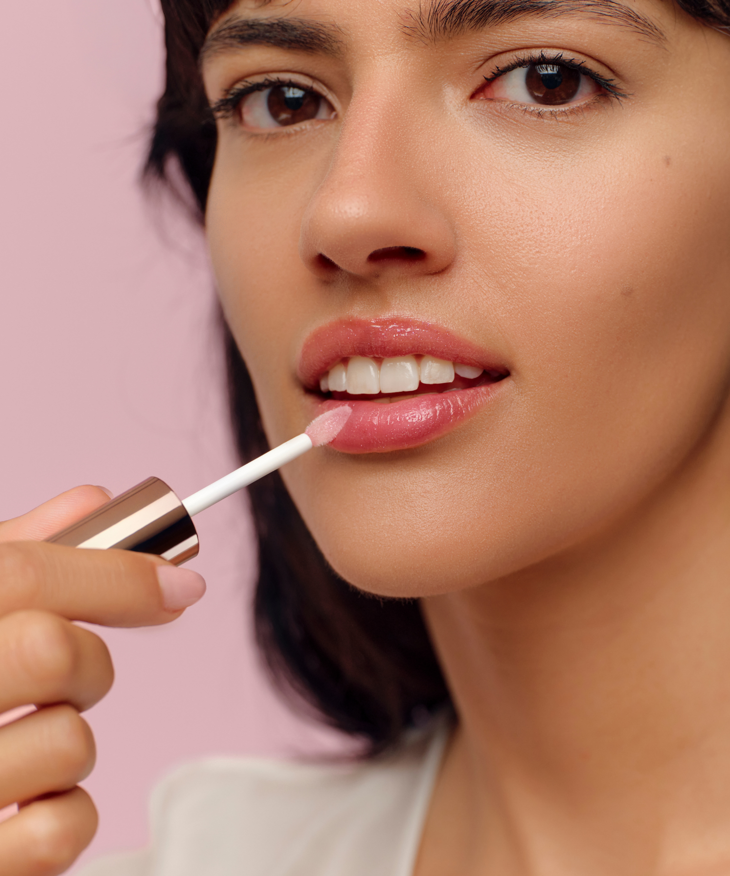 lavera Wonder Lip Elixir -Pink Sapphire 02- durante l'applicazione