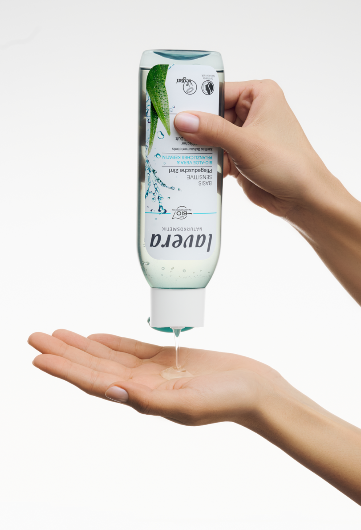 lavera Gel Doccia basis sensitive 2in1 durante l'applicazione