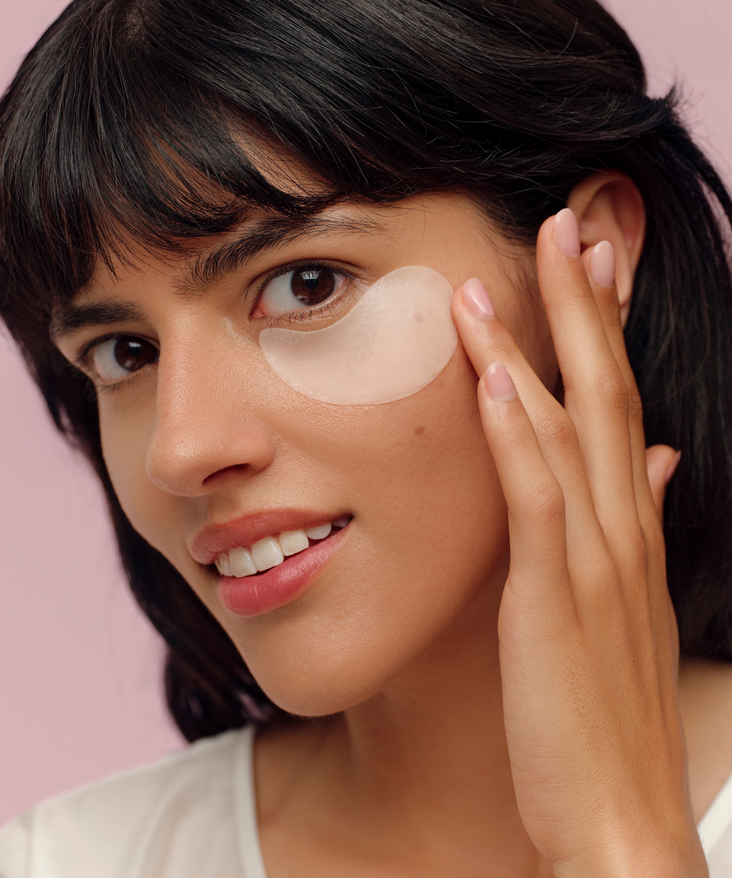 lavera Depuff & Hydration Eye Patches durante l'applicazione