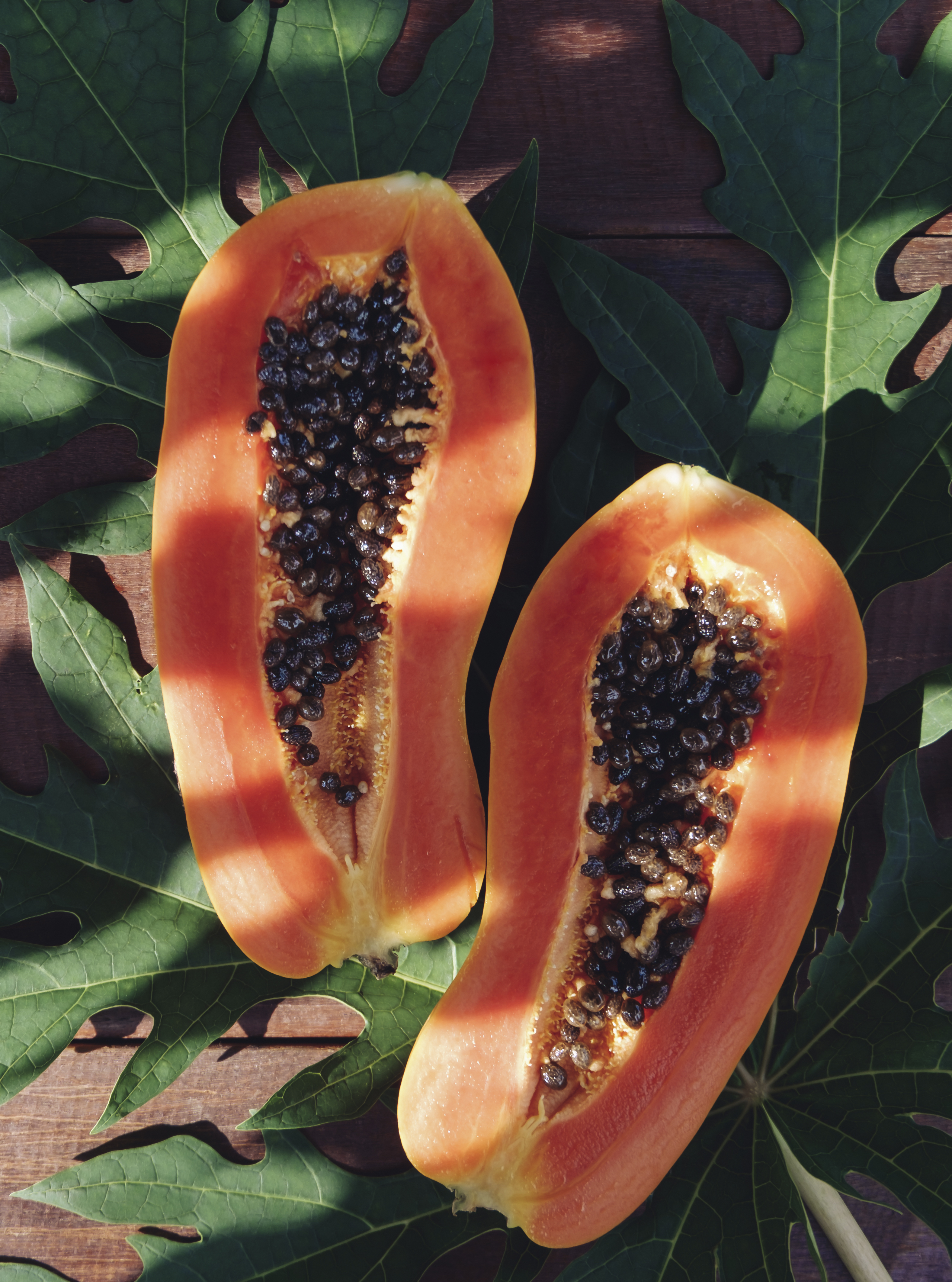 Inhaltsstoffe_Papaya_halbe_Frucht